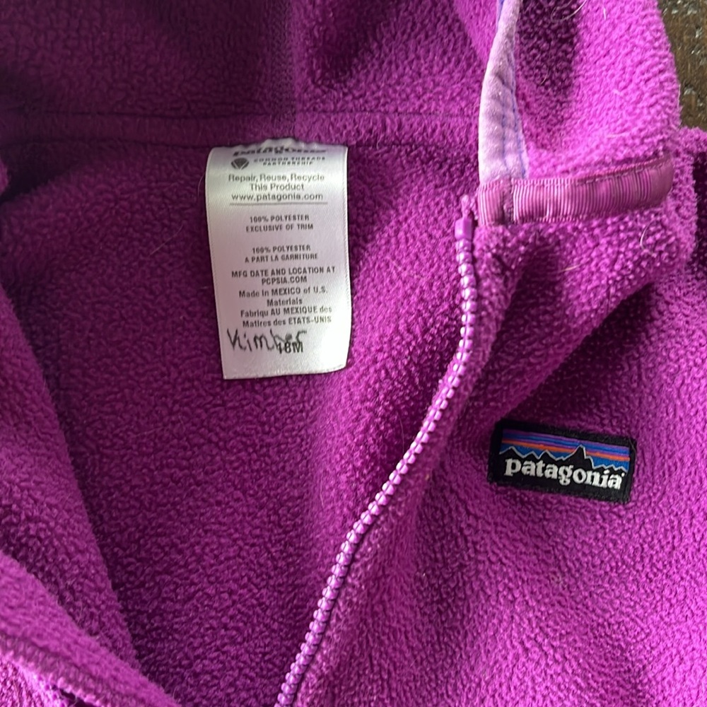 Patagonia 18M Toddler Light-weight full zip fleece - Picture 2 of 3